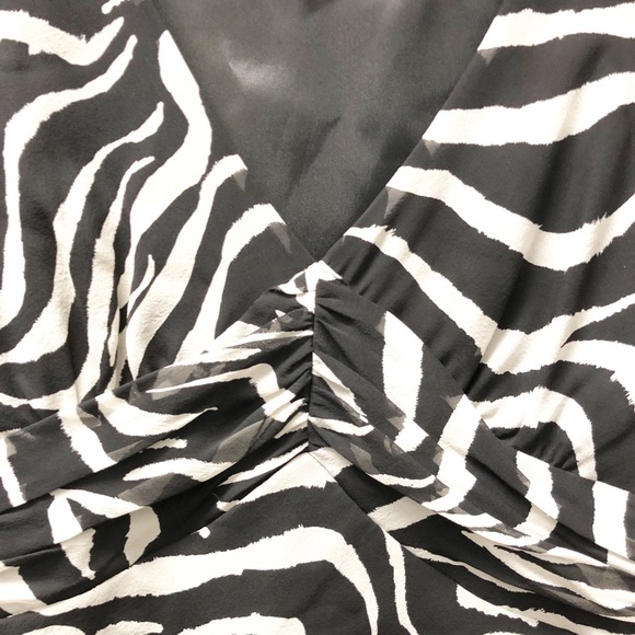 WHBM Sleeveless Blouse, Size Medium - Picture 2 of 5